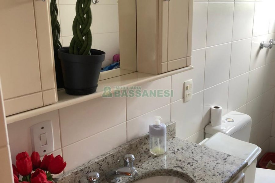 Apartamento com 119m², 3 dormitórios, no bairro Madureira em Caxias do Sul para Comprar