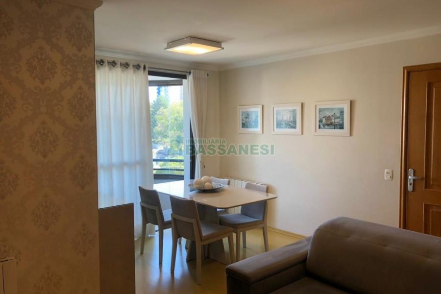 Apartamento com 119m², 3 dormitórios, no bairro Madureira em Caxias do Sul para Comprar