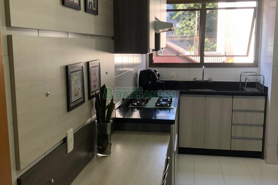 Apartamento com 119m², 3 dormitórios, no bairro Madureira em Caxias do Sul para Comprar