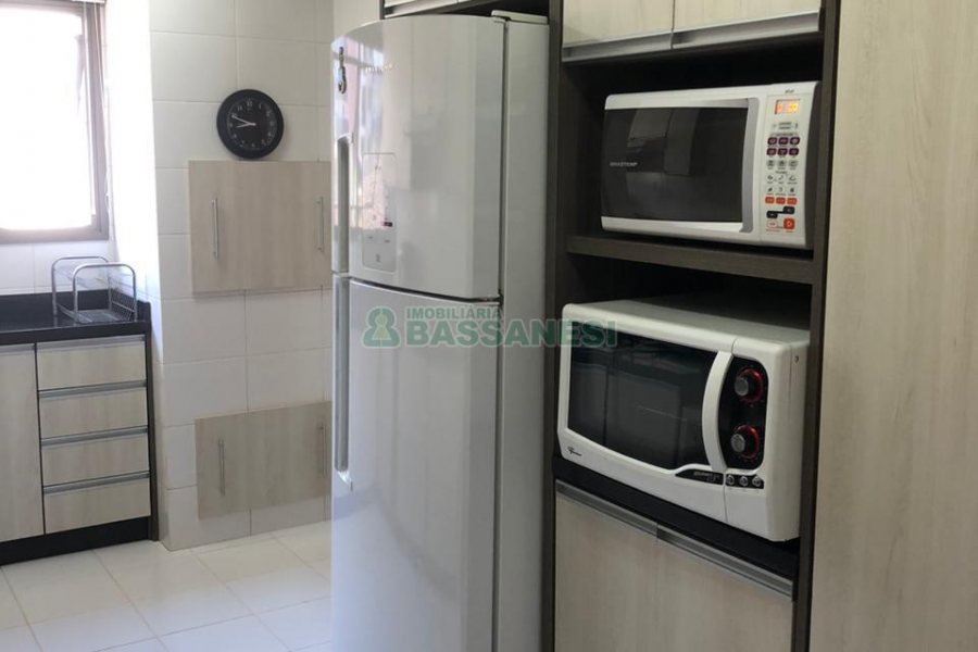 Apartamento com 119m², 3 dormitórios, no bairro Madureira em Caxias do Sul para Comprar