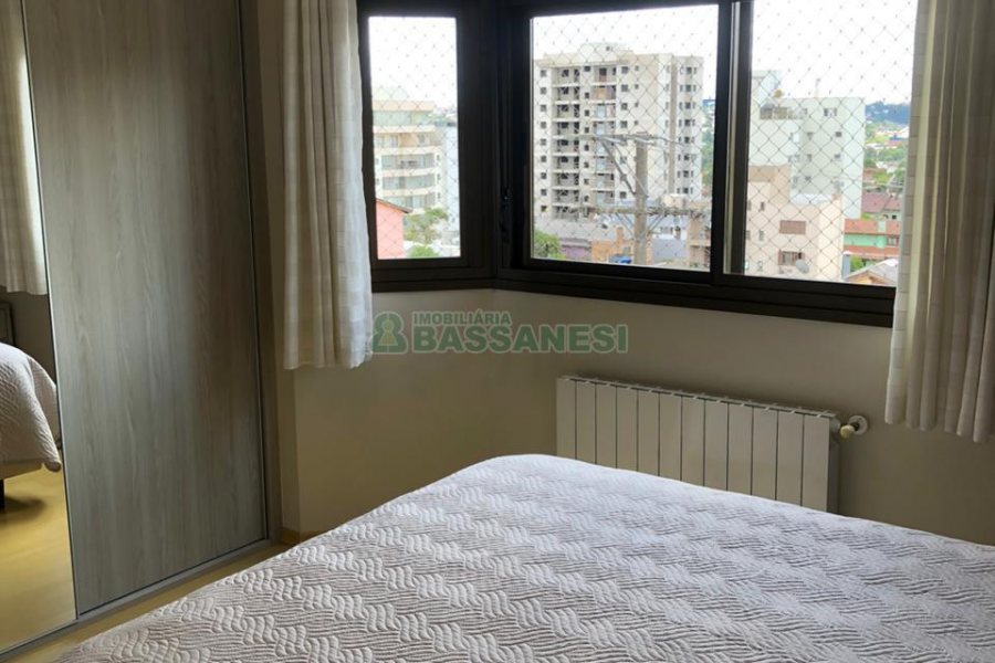 Apartamento com 119m², 3 dormitórios, no bairro Madureira em Caxias do Sul para Comprar