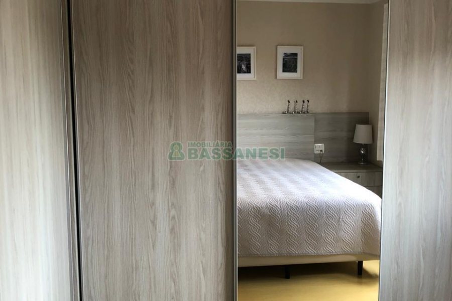 Apartamento com 119m², 3 dormitórios, no bairro Madureira em Caxias do Sul para Comprar