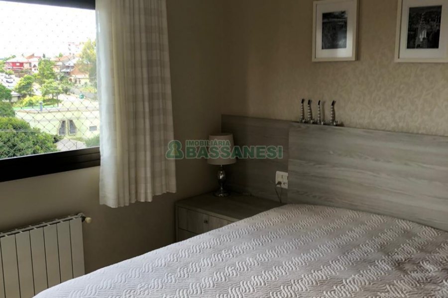 Apartamento com 119m², 3 dormitórios, no bairro Madureira em Caxias do Sul para Comprar