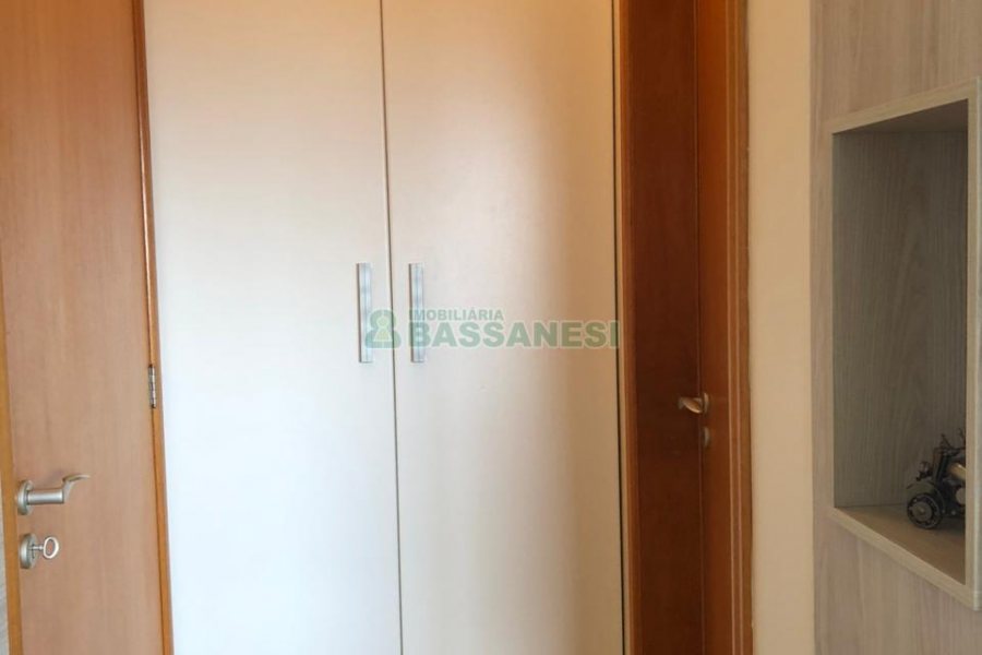 Apartamento com 119m², 3 dormitórios, no bairro Madureira em Caxias do Sul para Comprar