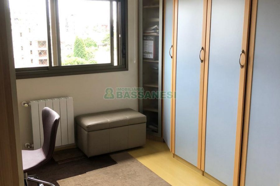 Apartamento com 119m², 3 dormitórios, no bairro Madureira em Caxias do Sul para Comprar