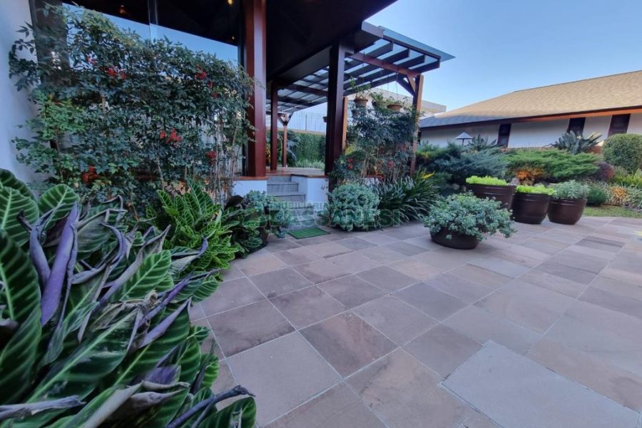 Casa com 249m², 3 dormitórios, 2 vagas, no bairro Colina Sorriso em Caxias do Sul para Comprar