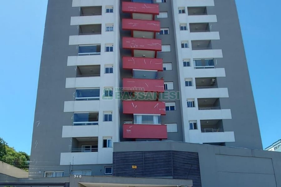 Apto Mobiliado com 70m², 2 dormitórios, 2 vagas, no bairro Lourdes em Caxias do Sul para Alugar