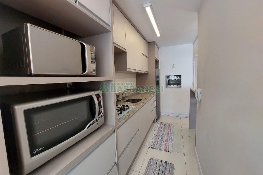 Apto Mobiliado com 70m², 2 dormitórios, 2 vagas, no bairro Lourdes em Caxias do Sul para Alugar