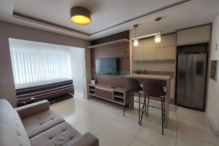 Apto Mobiliado com 70m², 2 dormitórios, 2 vagas, no bairro Lourdes em Caxias do Sul para Alugar