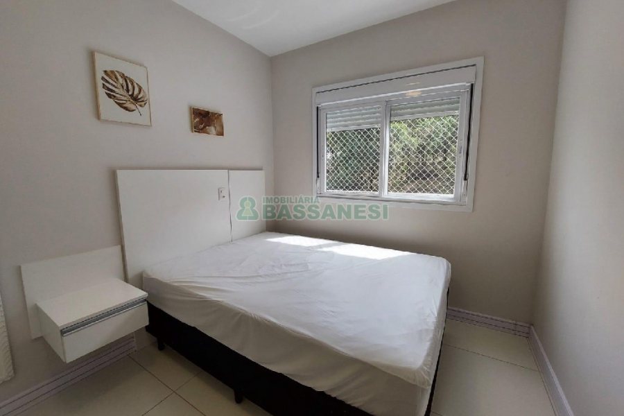 Apto Mobiliado com 70m², 2 dormitórios, 2 vagas, no bairro Lourdes em Caxias do Sul para Alugar