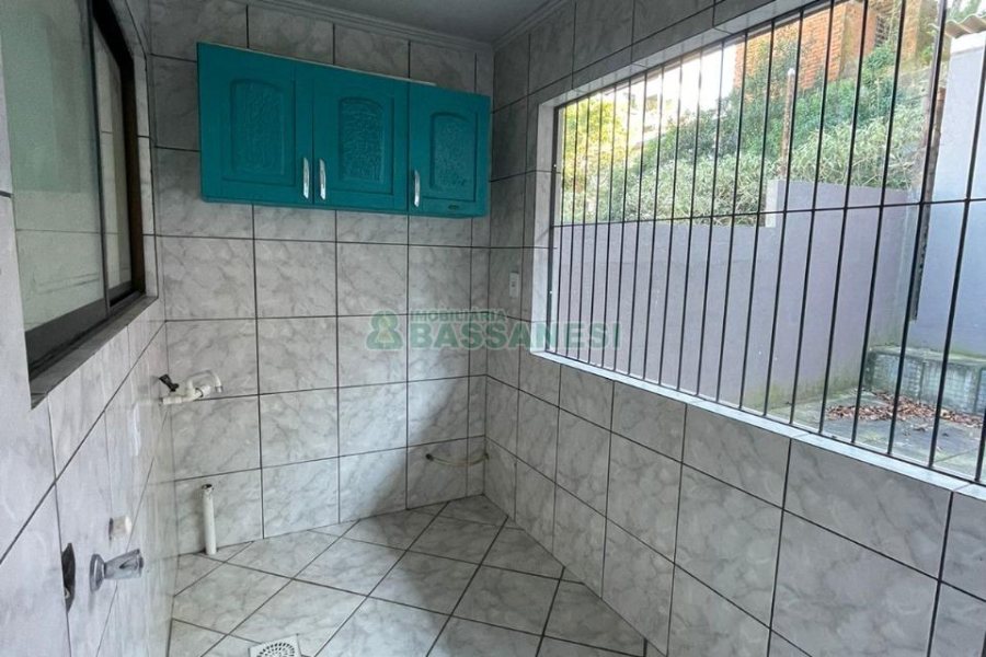 Casa com 224m², 3 dormitórios, 3 vagas, no bairro São Leopoldo em Caxias do Sul para Comprar