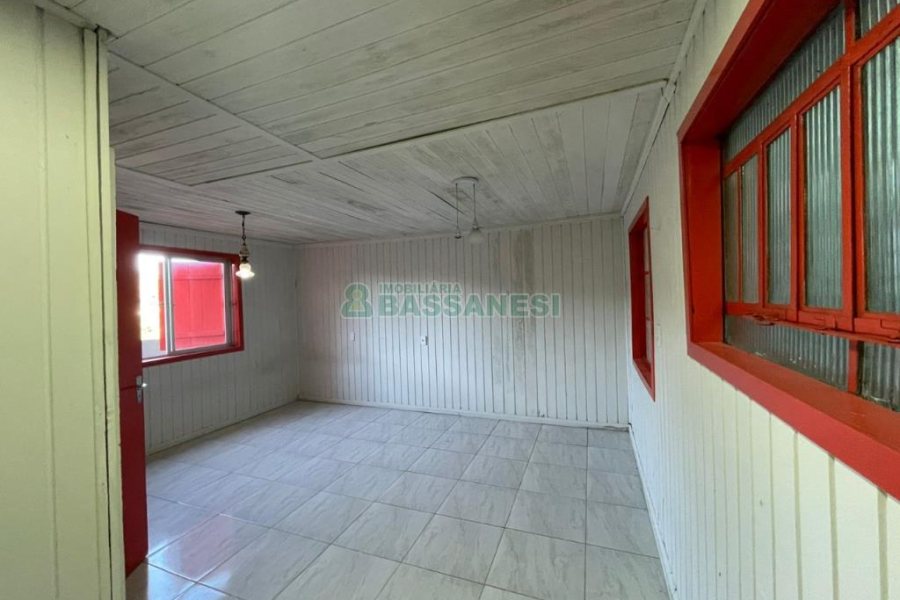 Casa com 224m², 3 dormitórios, 3 vagas, no bairro São Leopoldo em Caxias do Sul para Comprar