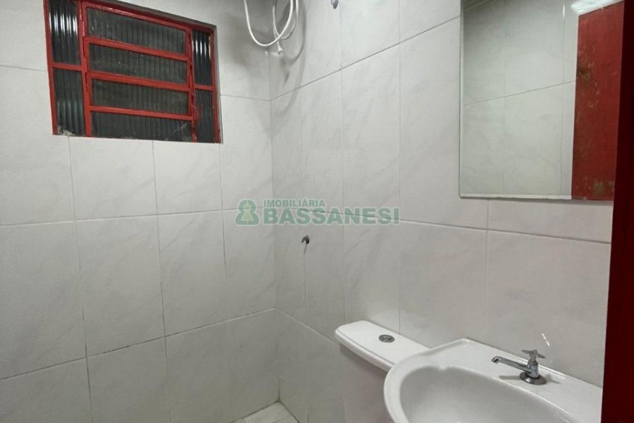 Casa com 224m², 3 dormitórios, 3 vagas, no bairro São Leopoldo em Caxias do Sul para Comprar