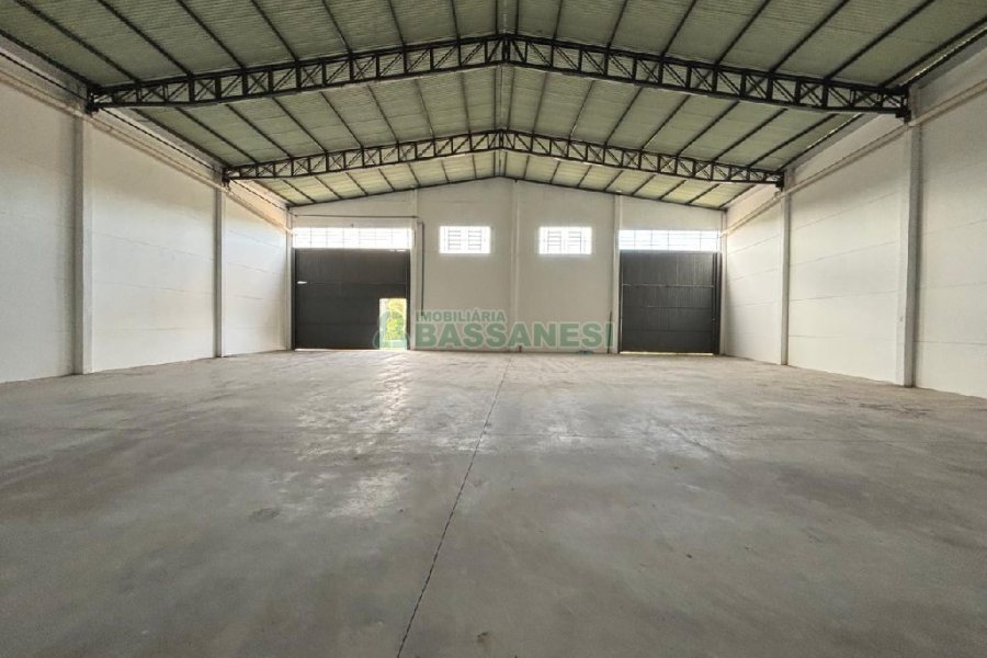 Pavilhão com 600m², no bairro São Ciro em Caxias do Sul para Alugar