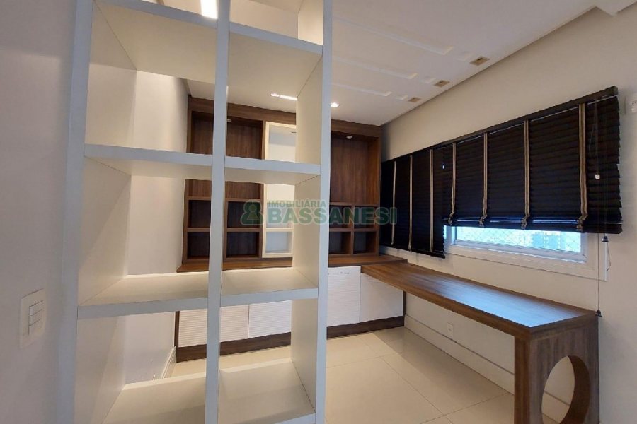 Apto Mobiliado com 393m², 5 dormitórios, 4 vagas, no bairro São Pelegrino em Caxias do Sul para Alugar