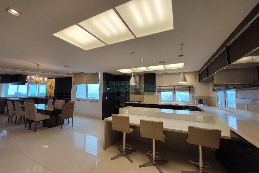 Apto Mobiliado com 393m², 5 dormitórios, 4 vagas, no bairro São Pelegrino em Caxias do Sul para Alugar
