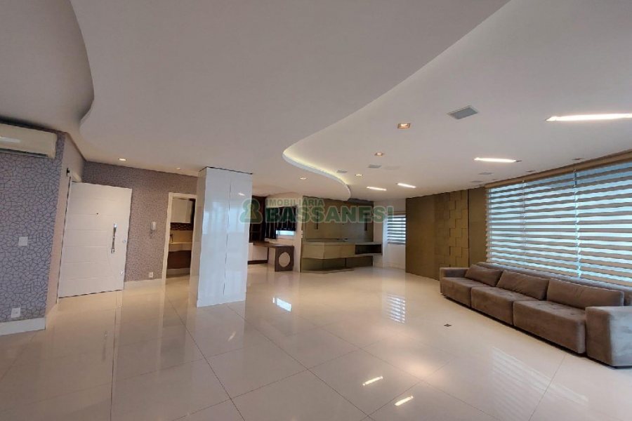 Apto Mobiliado com 393m², 5 dormitórios, 4 vagas, no bairro São Pelegrino em Caxias do Sul para Alugar