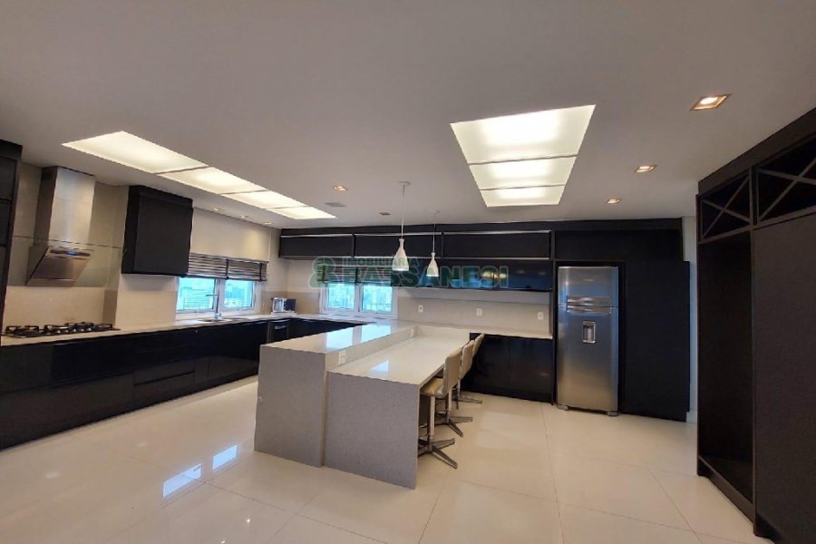 Apto Mobiliado com 393m², 5 dormitórios, 4 vagas, no bairro São Pelegrino em Caxias do Sul para Alugar