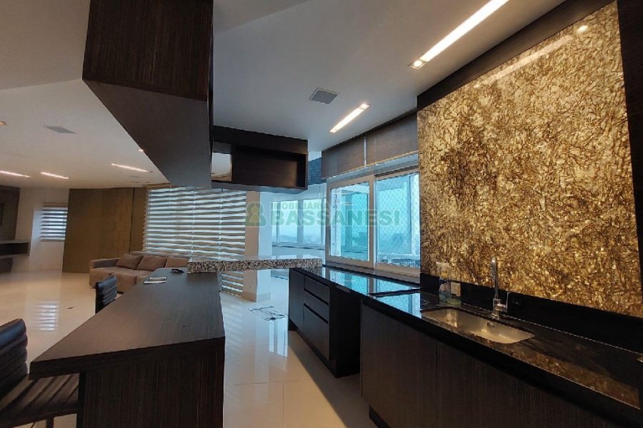 Apto Mobiliado com 393m², 5 dormitórios, 4 vagas, no bairro São Pelegrino em Caxias do Sul para Alugar