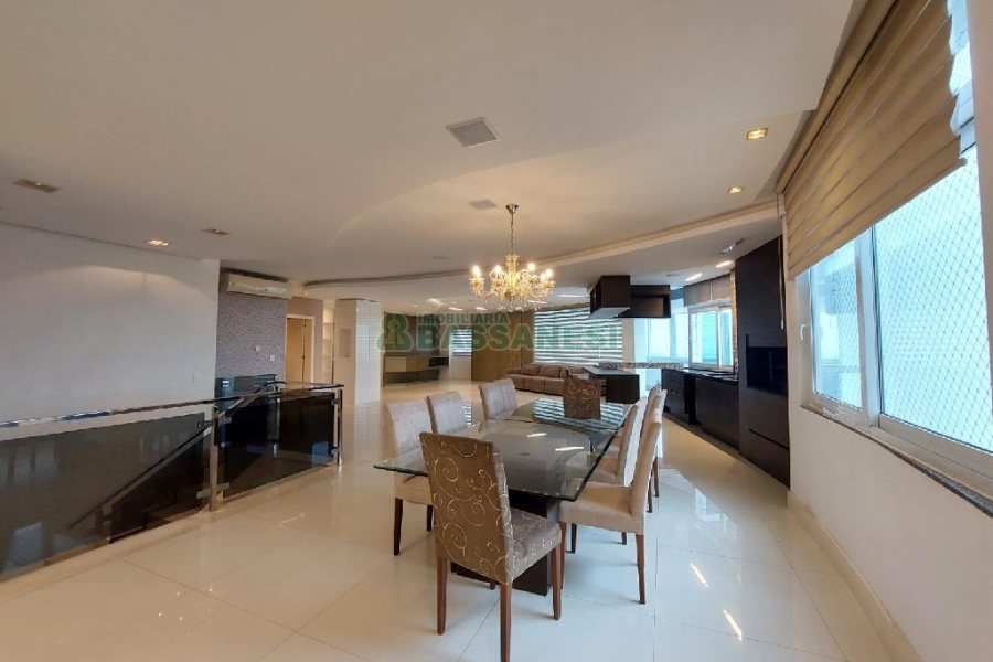 Apto Mobiliado com 393m², 5 dormitórios, 4 vagas, no bairro São Pelegrino em Caxias do Sul para Alugar