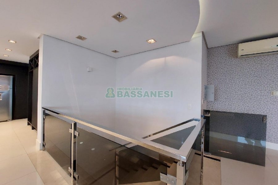 Apto Mobiliado com 393m², 5 dormitórios, 4 vagas, no bairro São Pelegrino em Caxias do Sul para Alugar