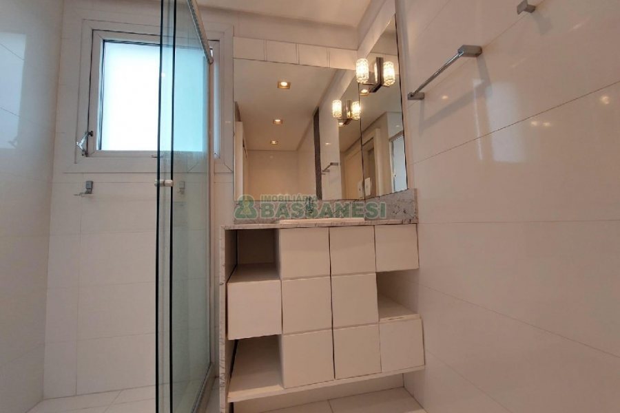 Apto Mobiliado com 393m², 5 dormitórios, 4 vagas, no bairro São Pelegrino em Caxias do Sul para Alugar