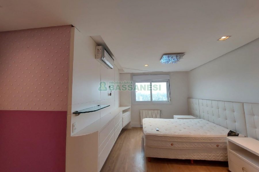 Apto Mobiliado com 393m², 5 dormitórios, 4 vagas, no bairro São Pelegrino em Caxias do Sul para Alugar