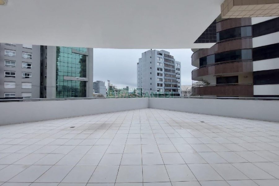 Apto Mobiliado com 393m², 5 dormitórios, 4 vagas, no bairro São Pelegrino em Caxias do Sul para Alugar