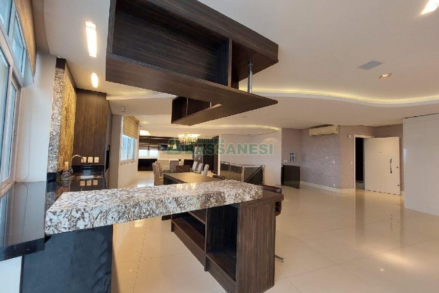 Apto Mobiliado com 393m², 5 dormitórios, 4 vagas, no bairro São Pelegrino em Caxias do Sul para Alugar