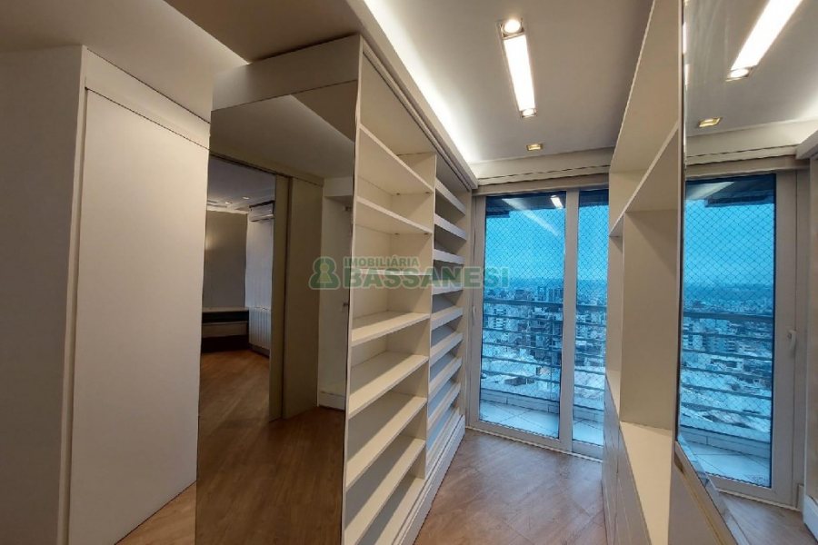 Apto Mobiliado com 393m², 5 dormitórios, 4 vagas, no bairro São Pelegrino em Caxias do Sul para Alugar
