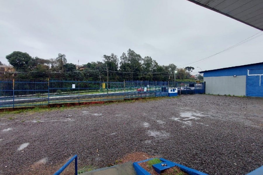 Pavilhão com 1232m², no bairro Pioneiro em Caxias do Sul para Alugar