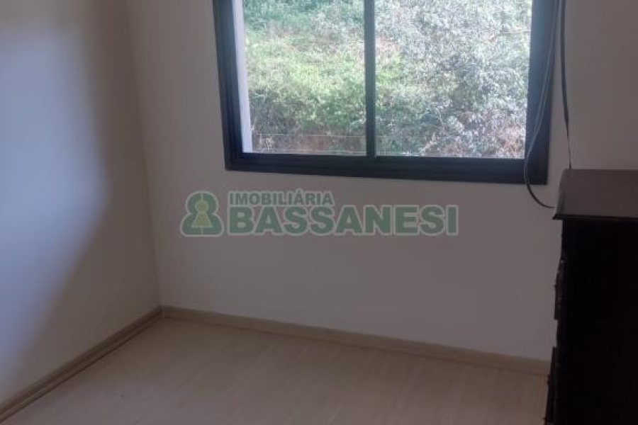 Apartamento com 90m², 3 dormitórios, 2 vagas, no bairro Colina Sorriso em Caxias do Sul para Comprar