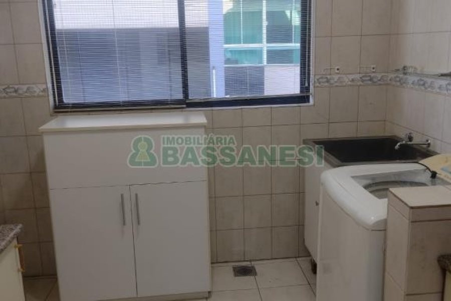 Apartamento com 90m², 3 dormitórios, 2 vagas, no bairro Colina Sorriso em Caxias do Sul para Comprar