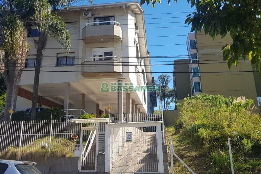 Apartamento com 90m², 3 dormitórios, 2 vagas, no bairro Colina Sorriso em Caxias do Sul para Comprar