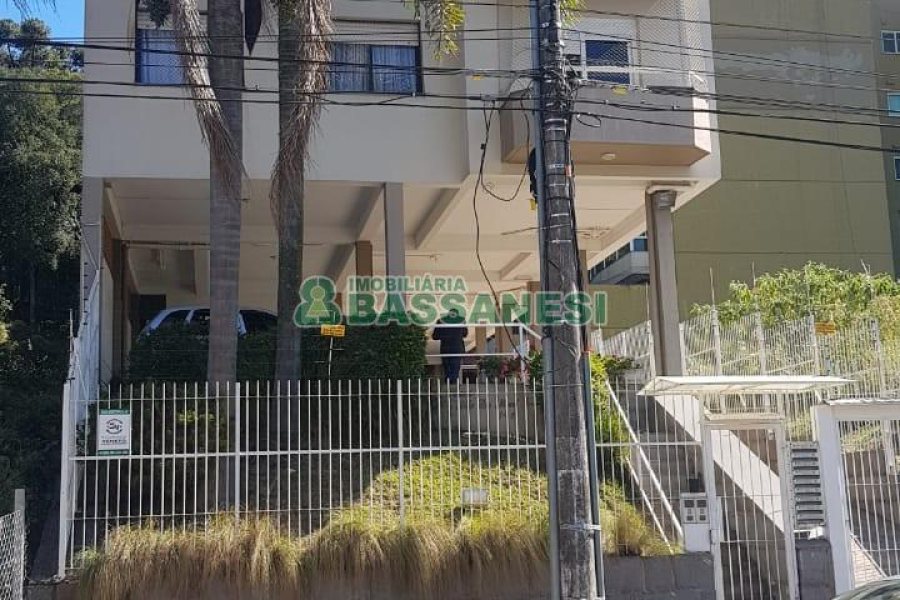 Apartamento com 90m², 3 dormitórios, 2 vagas, no bairro Colina Sorriso em Caxias do Sul para Comprar