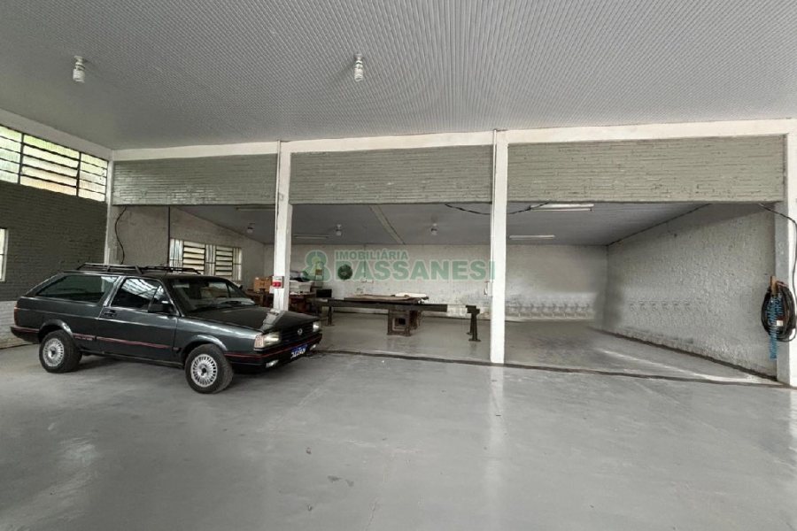 Pavilhão com 450m², no bairro Bela Vista em Caxias do Sul para Alugar