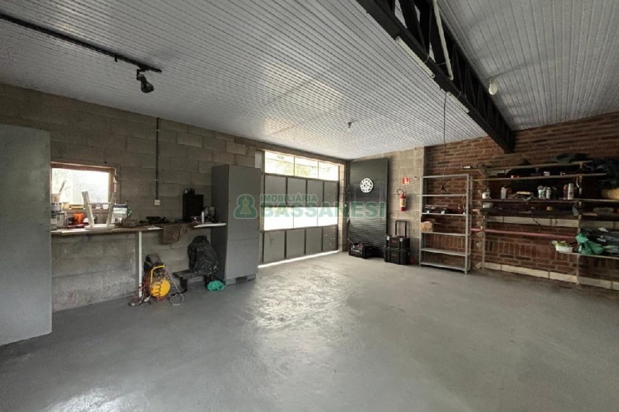 Pavilhão com 450m², no bairro Bela Vista em Caxias do Sul para Alugar