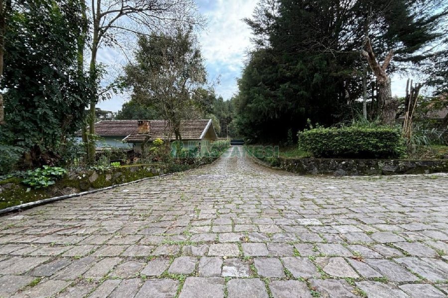 Pavilhão com 450m², no bairro Bela Vista em Caxias do Sul para Alugar