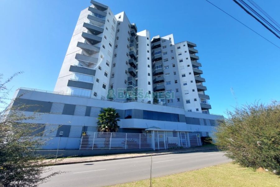 Apto/Cobertura com 193m², 3 dormitórios, 3 vagas, no bairro Cinqüentenário em Caxias do Sul para Comprar