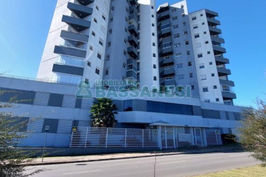 Apto/Cobertura com 193m², 3 dormitórios, 3 vagas, no bairro Cinqüentenário em Caxias do Sul para Comprar