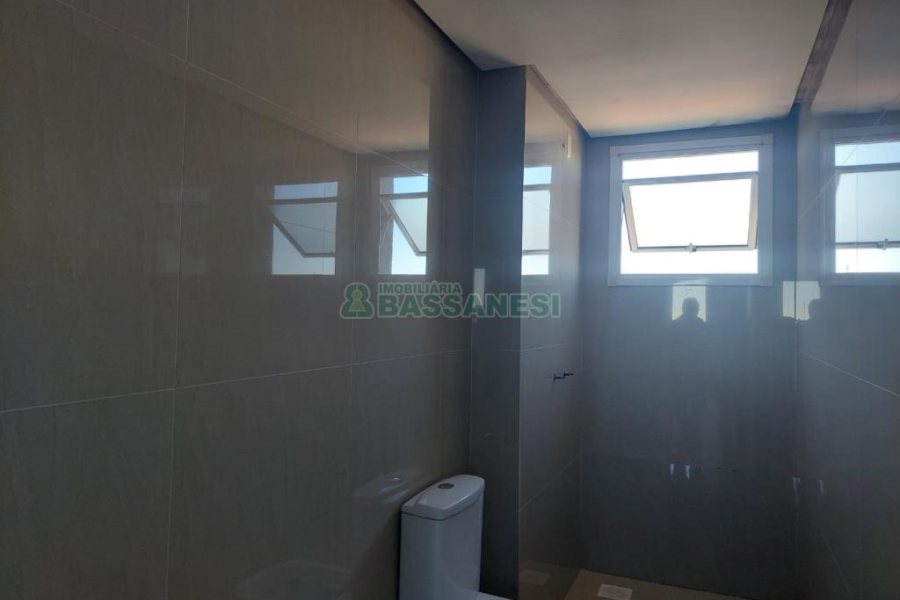 Apto/Cobertura com 193m², 3 dormitórios, 3 vagas, no bairro Cinqüentenário em Caxias do Sul para Comprar