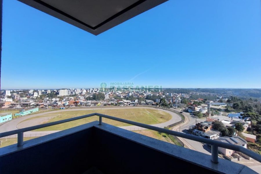 Apto/Cobertura com 193m², 3 dormitórios, 3 vagas, no bairro Cinqüentenário em Caxias do Sul para Comprar