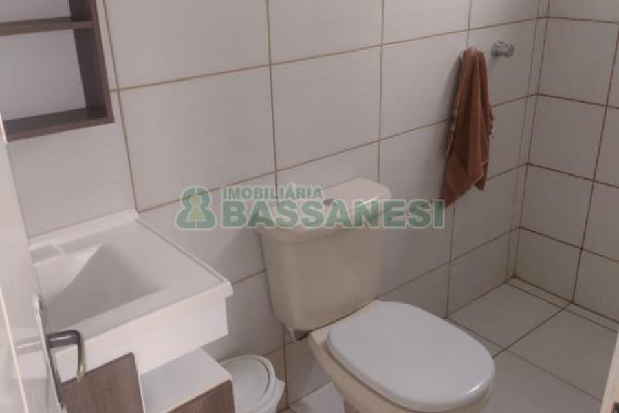 Casa com 258m², 3 dormitórios, 2 vagas, no bairro Santa Lúcia em Caxias do Sul para Comprar