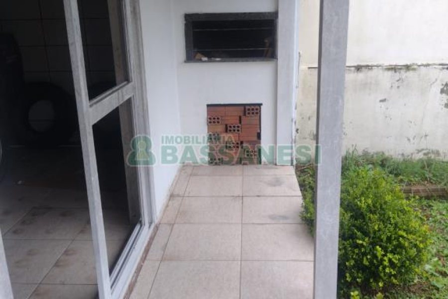 Casa com 258m², 3 dormitórios, 2 vagas, no bairro Santa Lúcia em Caxias do Sul para Comprar