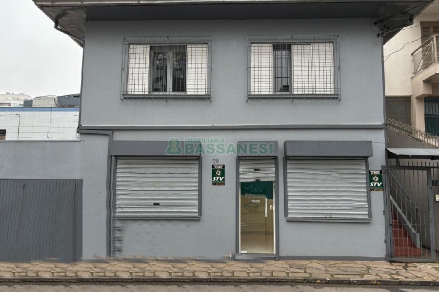 Casa Comercial com 98m², 2 vagas, no bairro Pio X em Caxias do Sul para Alugar
