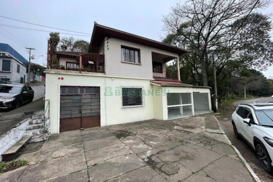 Casa Comercial com 400m², no bairro Bela Vista em Caxias do Sul para Comprar