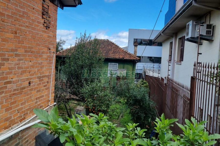 Casa, 2 dormitórios, no bairro Pio X em Caxias do Sul para Comprar