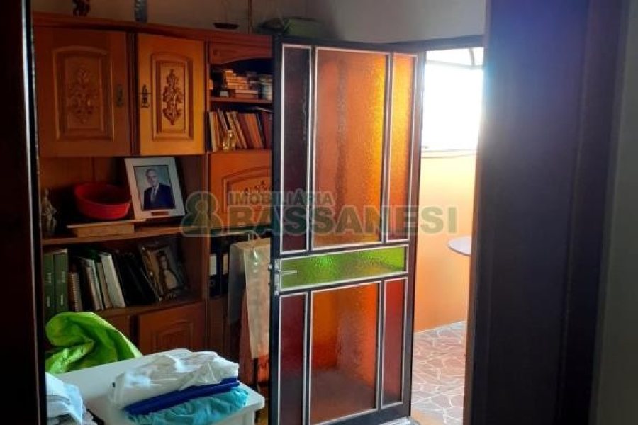 Casa com 200m², 3 dormitórios, 2 vagas, no bairro Sagrada Família em Caxias do Sul para Comprar