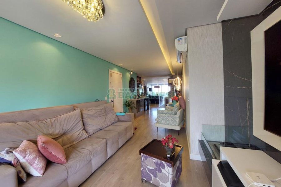 Apartamento com 314m², 3 dormitórios, 3 vagas, no bairro Rio Branco em Caxias do Sul para Comprar