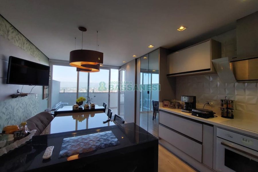 Apartamento com 314m², 3 dormitórios, 3 vagas, no bairro Rio Branco em Caxias do Sul para Comprar